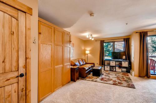 River Mountain Lodge #W101 in Breckenridge (CO) River Mountain Lodge #W101 in Breckenridge (CO)