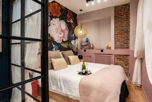 Charming artist studio in Le Marais in Paris Charming artist studio in Le Marais in Paris