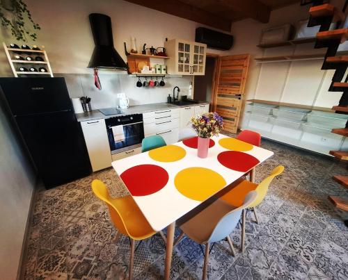 Konyha, Apartmán se saunou a vinný sklep Živjeli (Apartman se saunou a vinny sklep Zivjeli) in Novosedly Na Morave Konyha, Apartmán se saunou a vinný sklep Živjeli (Apartman se saunou a vinny sklep Zivjeli) in Novosedly Na Morave