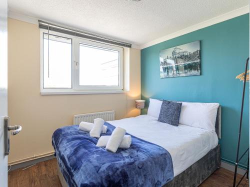 4 Bed Home Near New Cross Hospital-Contractors, Relocation, Families in Heath Town 4 Bed Home Near New Cross Hospital-Contractors, Relocation, Families in Heath Town