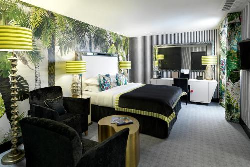 The Mandeville Hotel in London The Mandeville Hotel in London