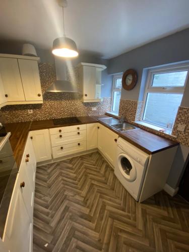 Allworth Close to City Center in Oldpark Allworth Close to City Center in Oldpark