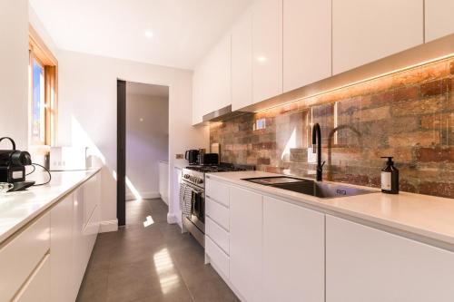 Elegant Seddon Stay Historic Charm & Modern Twist in 富茨克雷 Elegant Seddon Stay Historic Charm & Modern Twist in 富茨克雷