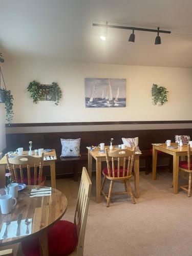 Essen und Erfrischungen, Waterfront Rest B&B in Clifden Essen und Erfrischungen, Waterfront Rest B&B in Clifden