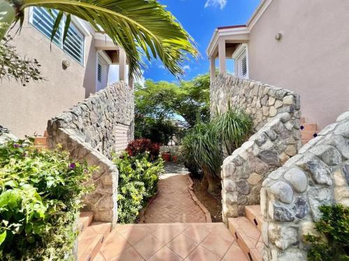 Oceanfront Cottage with Pool in Benner Oceanfront Cottage with Pool in Benner