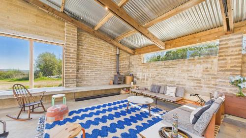 Shared lounge/TV area, South Barn in Cowes South and Northwood Shared lounge/TV area, South Barn in Cowes South and Northwood