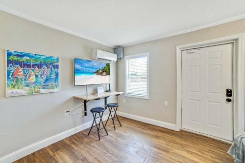 Fishing-Friendly Getaway - Big Groups - Firepit, BBQ, Parking in Homosassa (FL) Fishing-Friendly Getaway - Big Groups - Firepit, BBQ, Parking in Homosassa (FL)