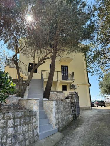 A szálláshely kívülről, Midpoint See and Sun in Trojica A szálláshely kívülről, Midpoint See and Sun in Trojica