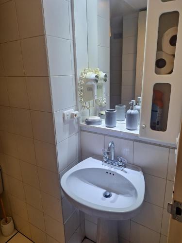 A beautiful apartment with ocean and pool views in Macuto A beautiful apartment with ocean and pool views in Macuto