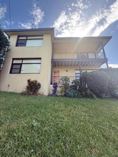 Spacious Queen Room with Private Balcony - GA4 near Lakemba Mosque Spacious Queen Room with Private Balcony - GA4 near Lakemba Mosque