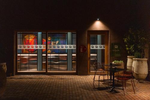 Restaurant, Hôtel Borsari, A Member of Design Hotels (Hotel Borsari, A Member of Design Hotels) in Martigny Restaurant, Hôtel Borsari, A Member of Design Hotels (Hotel Borsari, A Member of Design Hotels) in Martigny