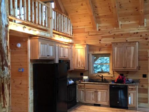 Spectacular Log Cabin Rental near High Bridge Trail State Park in Farmville, Virginia in Farmville (VA) Spectacular Log Cabin Rental near High Bridge Trail State Park in Farmville, Virginia in Farmville (VA)