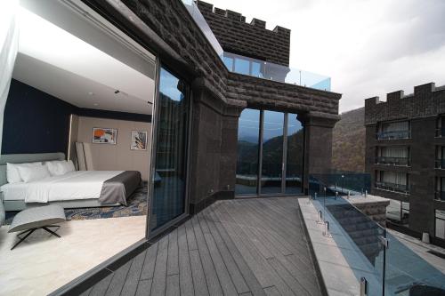 Exterior view, Mounthree in Pambak (Lori) Exterior view, Mounthree in Pambak (Lori)