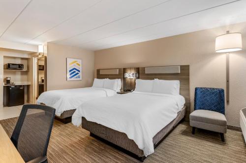 Holiday Inn Express Chicago-Downers Grove By IHG in Downers Grove Holiday Inn Express Chicago-Downers Grove By IHG in Downers Grove