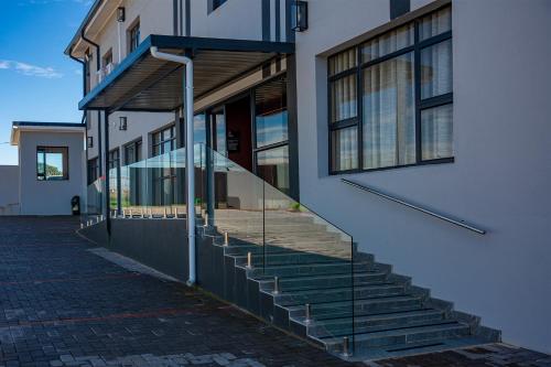 Hotellet från utsidan, The Hill Boutique Hotel in Umtata Hotellet från utsidan, The Hill Boutique Hotel in Umtata