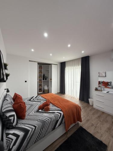 Urban Design 3 Bedroom Apt | Main Bedroom in Zurrieq Urban Design 3 Bedroom Apt | Main Bedroom in Zurrieq