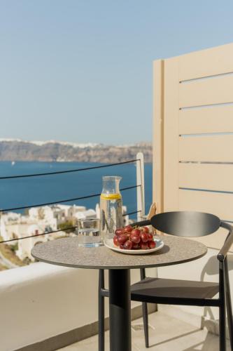 شرفة/ تراس, أجنحة بلاك دايموند (Black Diamond Suites) in أكروتيري شرفة/ تراس, أجنحة بلاك دايموند (Black Diamond Suites) in أكروتيري