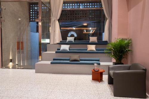 Lobby, Brown Dot Hotel Saigon Airport near Tan Son Nhat International Airport Lobby, Brown Dot Hotel Saigon Airport near Tan Son Nhat International Airport