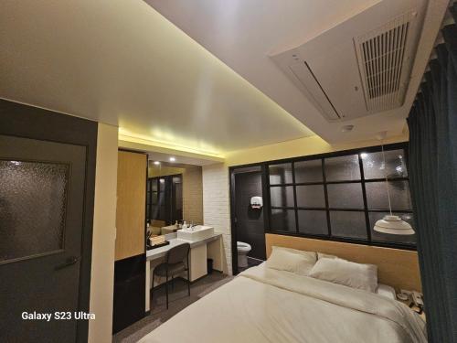 호텔라찌 (호텔라찌) near Beomeosa Templom 호텔라찌 (호텔라찌) near Beomeosa Templom