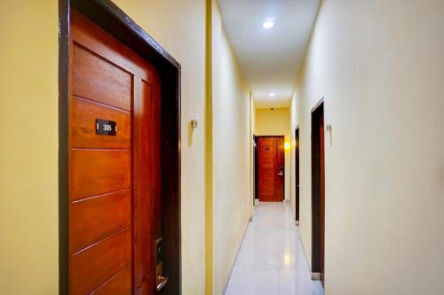 Lobby, Dancenter Helvetia Near Plaza Millenium Formerly Sunny Inn in Medan Helvetia Lobby, Dancenter Helvetia Near Plaza Millenium Formerly Sunny Inn in Medan Helvetia