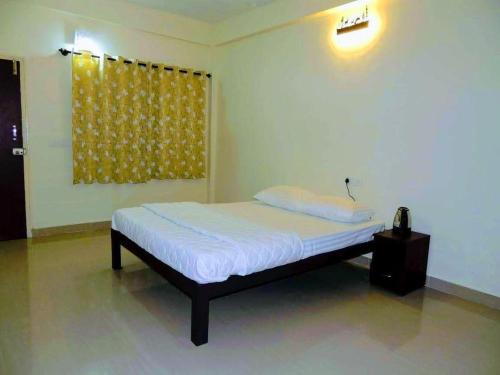 مسبح, LAKE VIEW Chikkamagaluru in Aladagudde مسبح, LAKE VIEW Chikkamagaluru in Aladagudde