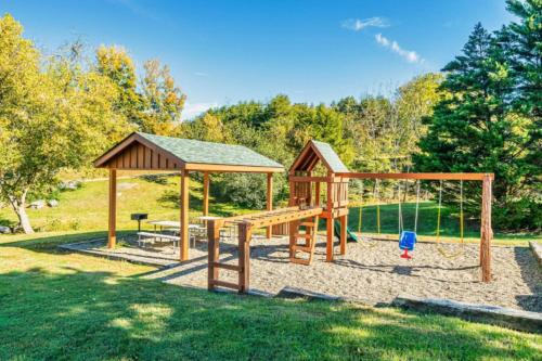 놀이터, Trout and About Forge Cabin Hot Tub in 마운트 자이언 놀이터, Trout and About Forge Cabin Hot Tub in 마운트 자이언