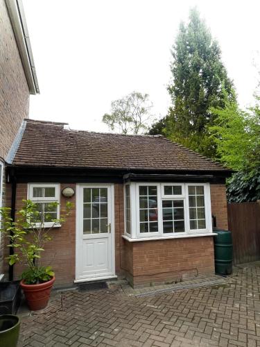 A szálláshely kívülről, Cosy 1 bed Home Opposite Addenbrookes Hospital - Free Parking in Red Cross A szálláshely kívülről, Cosy 1 bed Home Opposite Addenbrookes Hospital - Free Parking in Red Cross