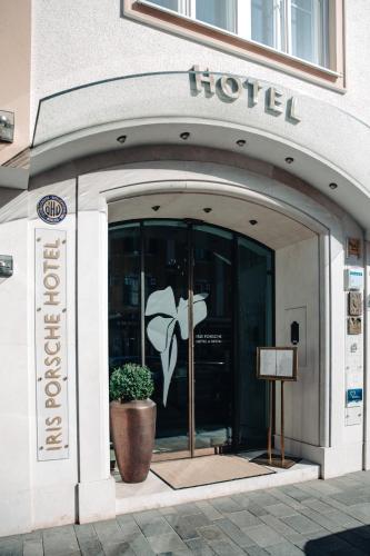 Vista exterior, Iris Porsche Hotel & Restaurant in MondSee Vista exterior, Iris Porsche Hotel & Restaurant in MondSee