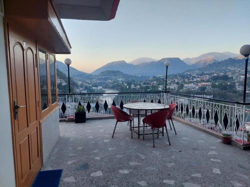 バルコニー/テラス, Shalimar Hotel Muzaffarabad in ムザファラバード バルコニー/テラス, Shalimar Hotel Muzaffarabad in ムザファラバード