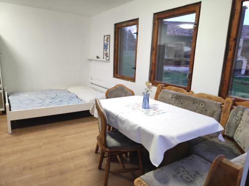 Lesni chaty "Hogo Fogo" in 基特利察 Lesni chaty "Hogo Fogo" in 基特利察