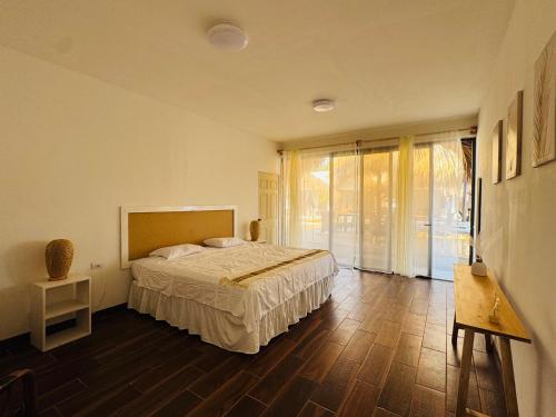 Ricco Beach in Monterrico Ricco Beach in Monterrico