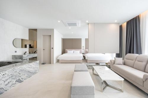 Gyeongju City Hotel in Дженджу - си Gyeongju City Hotel in Дженджу - си