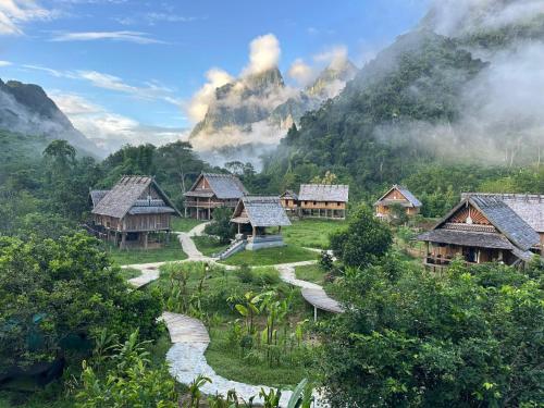 Atracţii în apropiere, The River Huts in Nong Khiaw Atracţii în apropiere, The River Huts in Nong Khiaw