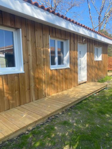 40 m2 wooden house with private garden in La Judee 40 m2 wooden house with private garden in La Judee