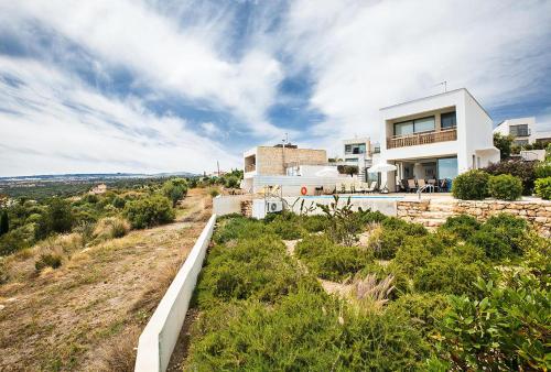 酒店外观, Villa Tavrou Dyo - Luxury 3 Bedroom Latchi Villa With Private Pool - Stunning Sea Views in 奈奥霍里奥 酒店外观, Villa Tavrou Dyo - Luxury 3 Bedroom Latchi Villa With Private Pool - Stunning Sea Views in 奈奥霍里奥