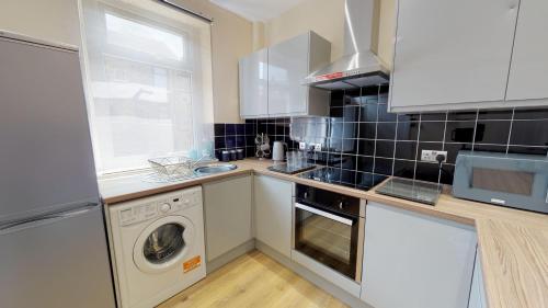 Facilities, StayZo Stylish House Accommodation in Westminster in Bolton and Undercliffe Facilities, StayZo Stylish House Accommodation in Westminster in Bolton and Undercliffe