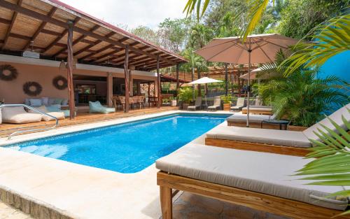 Swimming pool, Hotel Arco Iris in Tamarindo Swimming pool, Hotel Arco Iris in Tamarindo