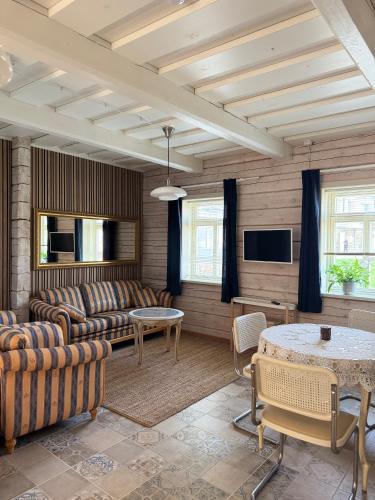 Private Trakai Boutique Historical Authentic Karaim Two Floor Apartment House in Trakai Private Trakai Boutique Historical Authentic Karaim Two Floor Apartment House in Trakai