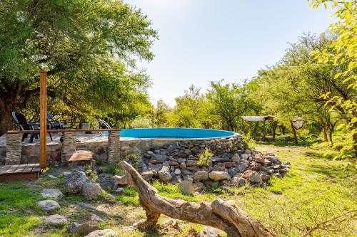 สระว่ายน้ำ, Cabaña de Piedras en La Llave (Cabana de Piedras en La Llave) in ลา โปบลาซียง ตราสลาสเซียร์รัส สระว่ายน้ำ, Cabaña de Piedras en La Llave (Cabana de Piedras en La Llave) in ลา โปบลาซียง ตราสลาสเซียร์รัส