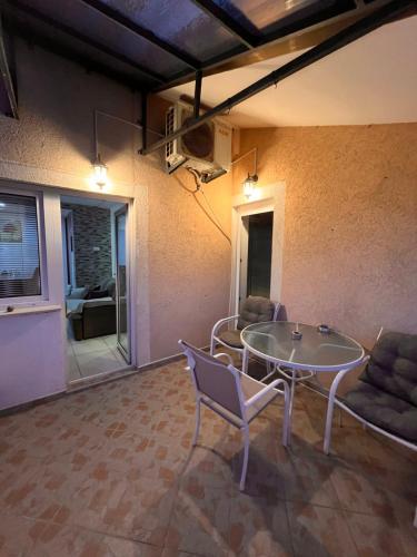 Apartman Guberinic,Tivat ,trosoban stan in Mrcevac Apartman Guberinic,Tivat ,trosoban stan in Mrcevac
