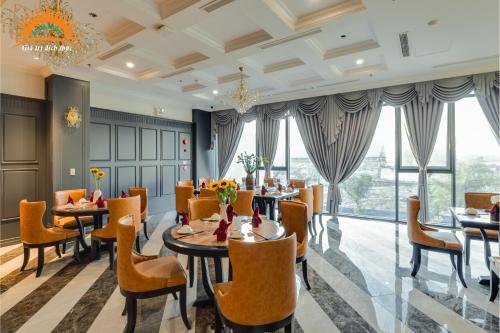 Restaurant, Khách sạn Solis Hotel in Flussufer - Cam Fluss / Alter Hafen Restaurant, Khách sạn Solis Hotel in Flussufer - Cam Fluss / Alter Hafen