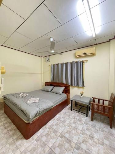 Catty tourist house & Restaurant in Ban Thakhek Kang Catty tourist house & Restaurant in Ban Thakhek Kang