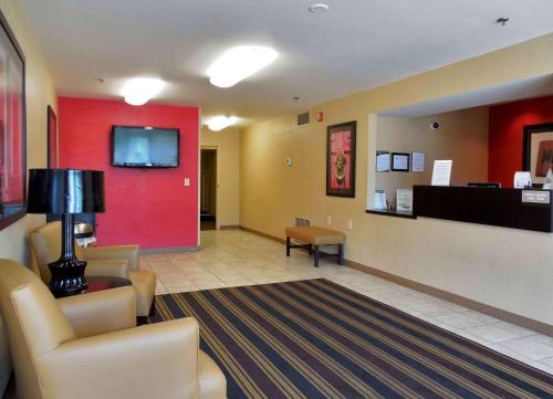 Predvorje, Extended Stay America Select Suites - Newport News - I-64 - Jefferson Avenue in Newport News (VA) Predvorje, Extended Stay America Select Suites - Newport News - I-64 - Jefferson Avenue in Newport News (VA)
