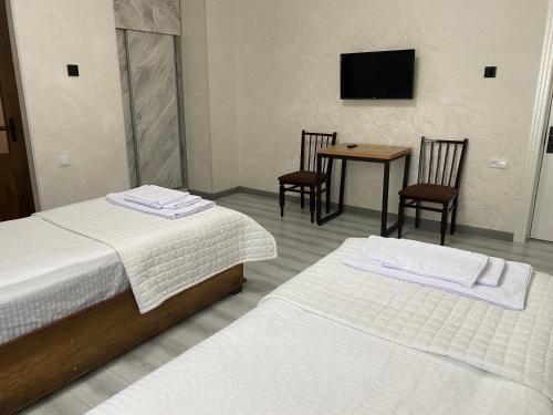 Fazilat Guest House in มาร์กิลัน Fazilat Guest House in มาร์กิลัน