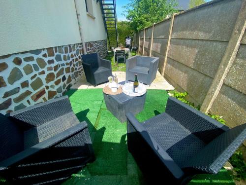 Une ambiance cosy avec jardin privatif in Brionne Une ambiance cosy avec jardin privatif in Brionne