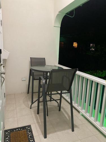 Comfy, spacious apartment near the beach in Bathsheba Comfy, spacious apartment near the beach in Bathsheba