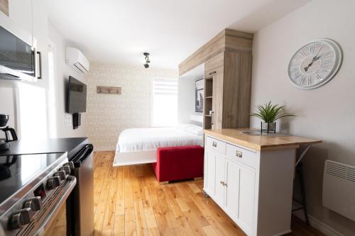 Hôtel les quatre bonheurs (Hotel les quatre bonheurs) in Amqui (QC) Hôtel les quatre bonheurs (Hotel les quatre bonheurs) in Amqui (QC)