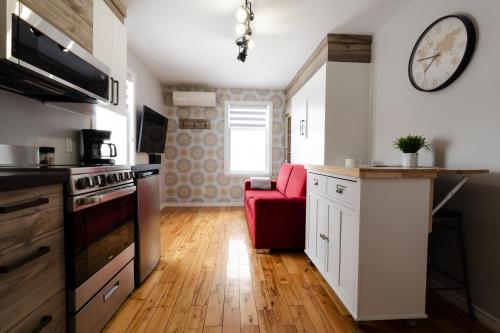 Hôtel les quatre bonheurs (Hotel les quatre bonheurs) in Amqui (QC) Hôtel les quatre bonheurs (Hotel les quatre bonheurs) in Amqui (QC)