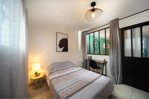 Appartement tout equipe 6 a 8 couchages avec terrasse et parking in La Rose Appartement tout equipe 6 a 8 couchages avec terrasse et parking in La Rose