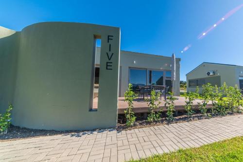 Cottage 5 - Leo Sky Farm in Suider-Paarl Cottage 5 - Leo Sky Farm in Suider-Paarl